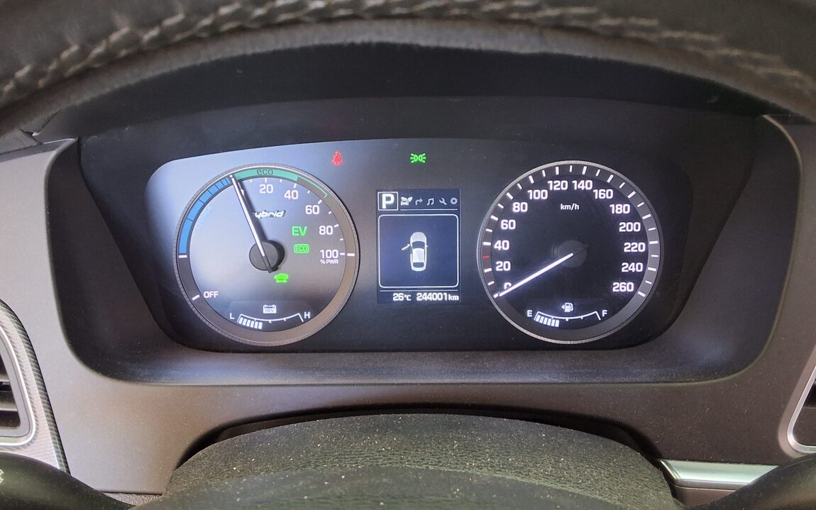 HYUNDAI LF SONATA HYBRID 2.0 HEV PREMIUM 2017 - zdjęcie 9