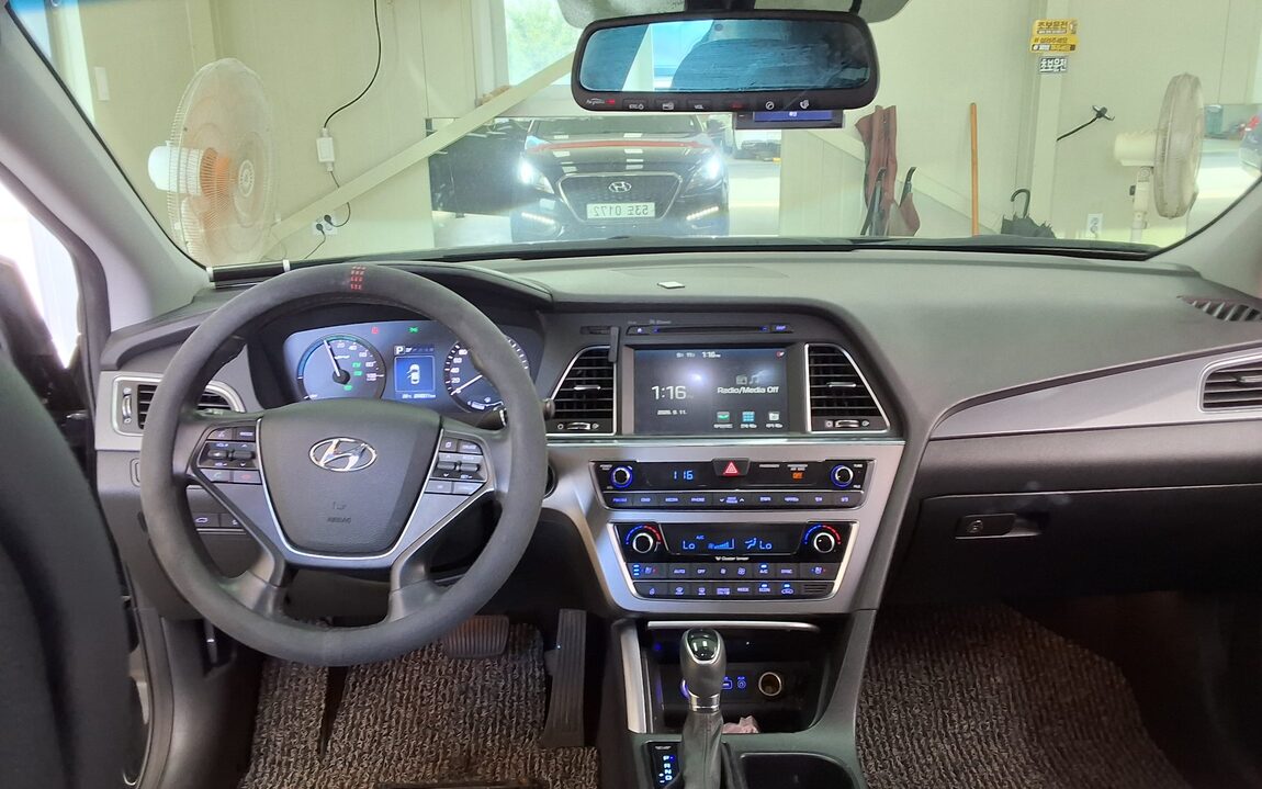 HYUNDAI LF SONATA HYBRID 2.0 HEV PREMIUM 2017 - zdjęcie 11
