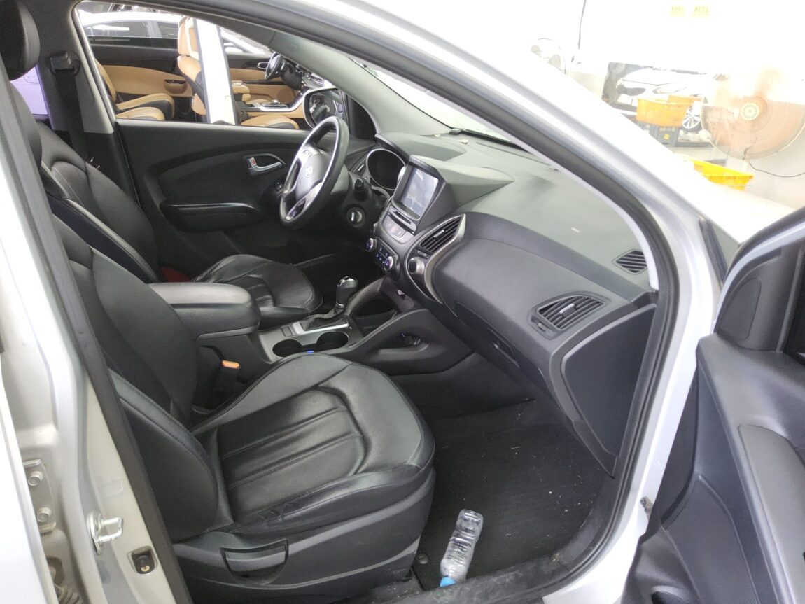 HYUNDAI NEW TUCSON ix DIESEL R2.0 2WD SMART 2015 - zdjęcie 14