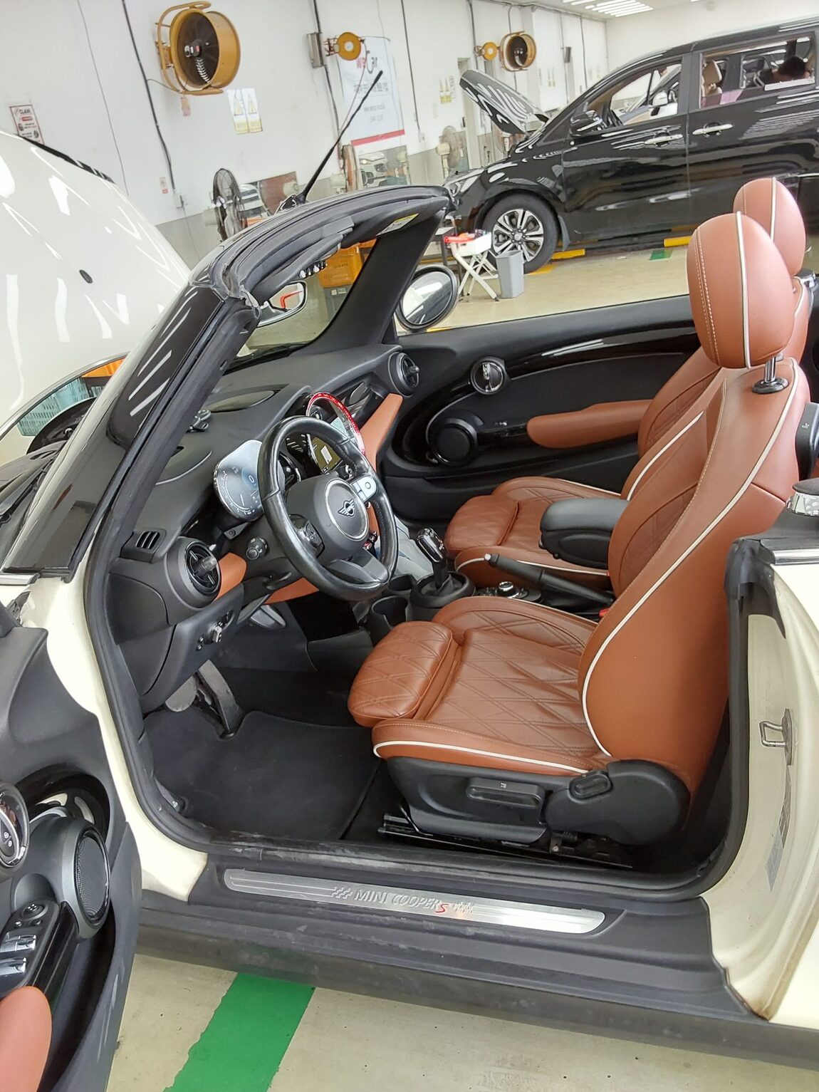 MINI COOPER CONVERTIBLE (3RD GEN) 2.0 S CLASSIC 2022 - zdjęcie 10