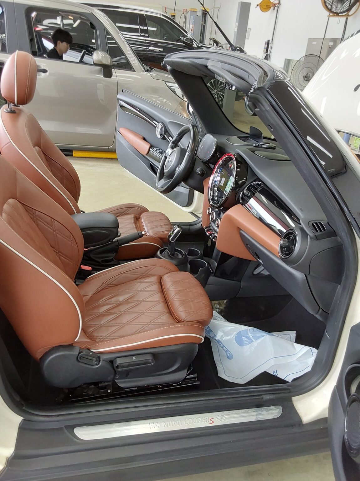 MINI COOPER CONVERTIBLE (3RD GEN) 2.0 S CLASSIC 2022 - zdjęcie 12