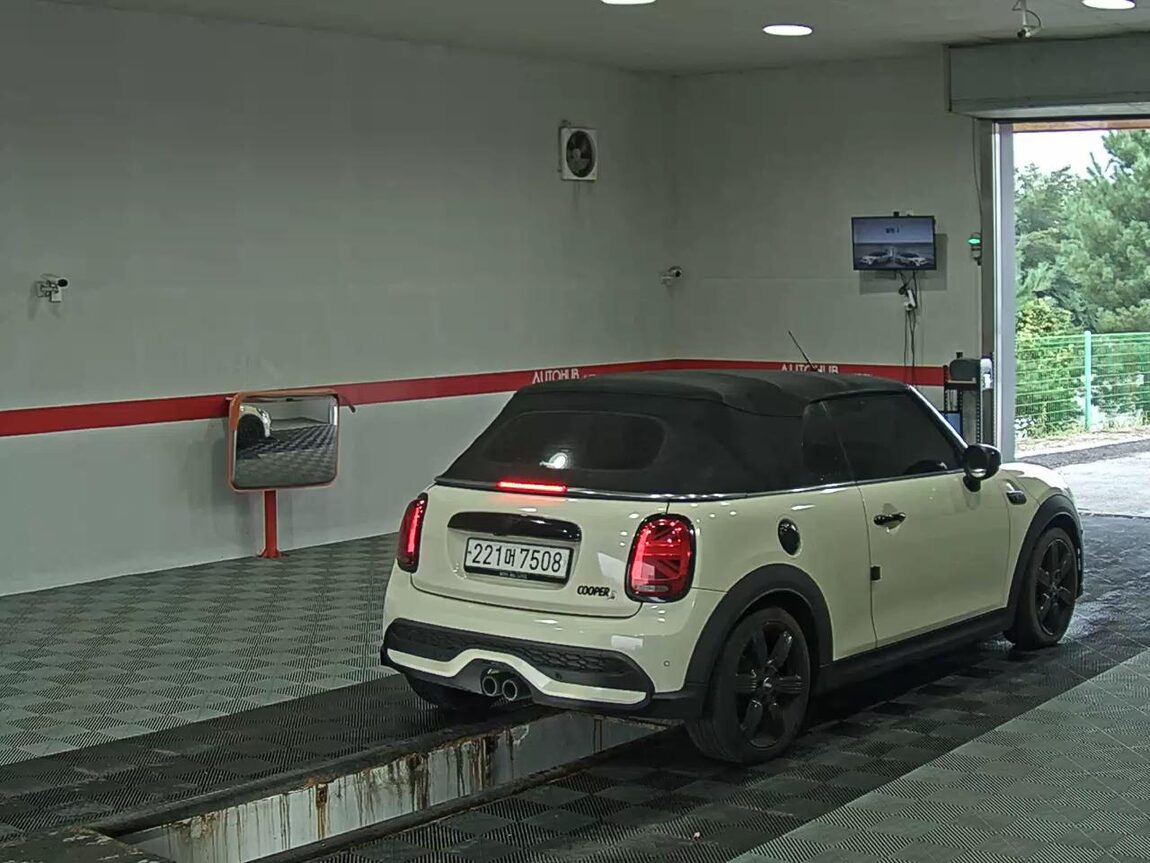 MINI COOPER CONVERTIBLE (3RD GEN) 2.0 S CLASSIC 2022 - zdjęcie 5