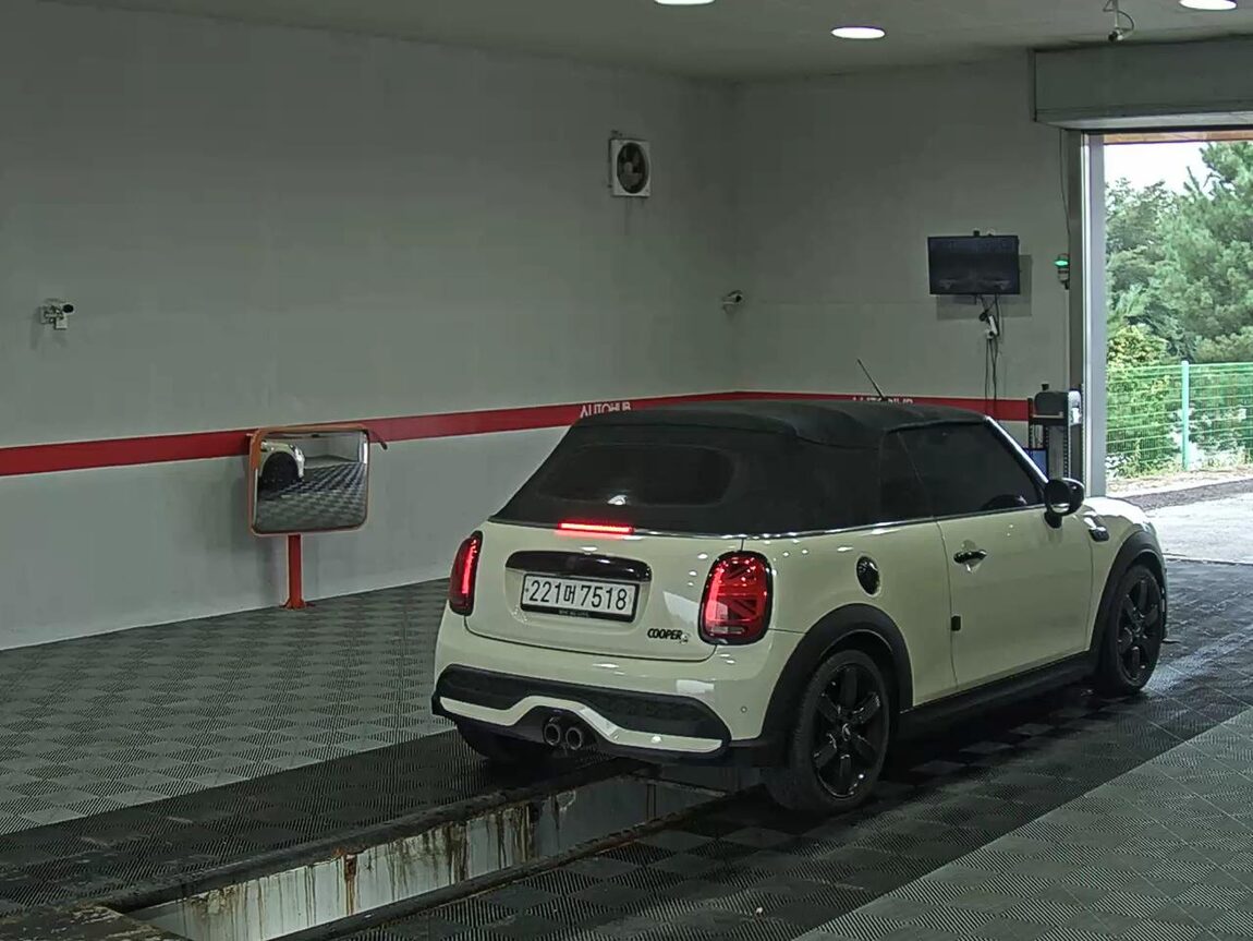 MINI COOPER CONVERTIBLE (3RD GEN) 2.0 S CLASSIC 2022 - zdjęcie 5
