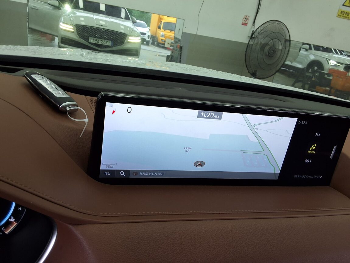 GENESIS THE ALL NEW G80 DIESEL 2.2 AWD BASE MODEL 2022 - zdjęcie 18