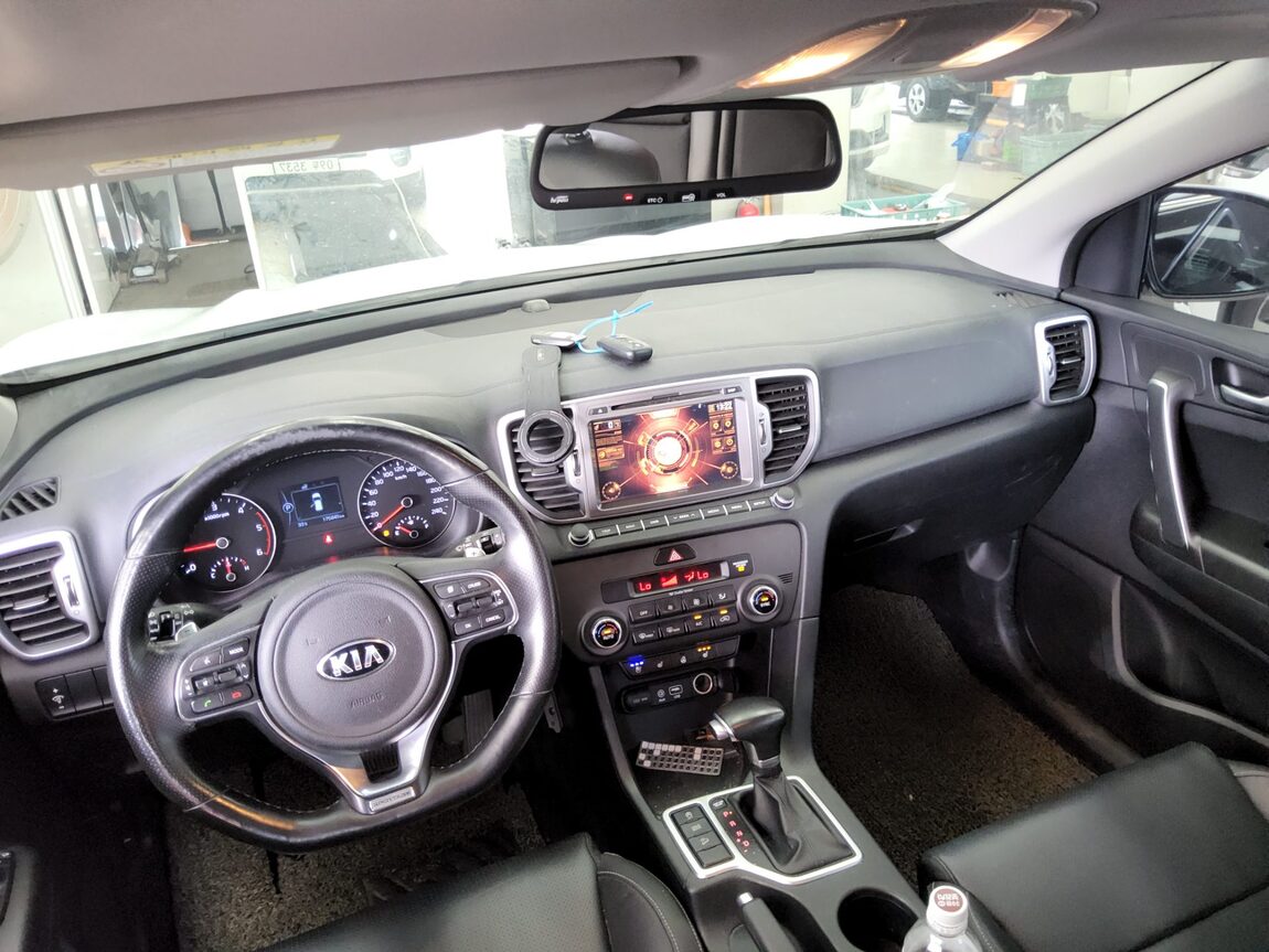KIA NEW SPORTAGE 1.7 2WD NOBLESSE 2018 - zdjęcie 11