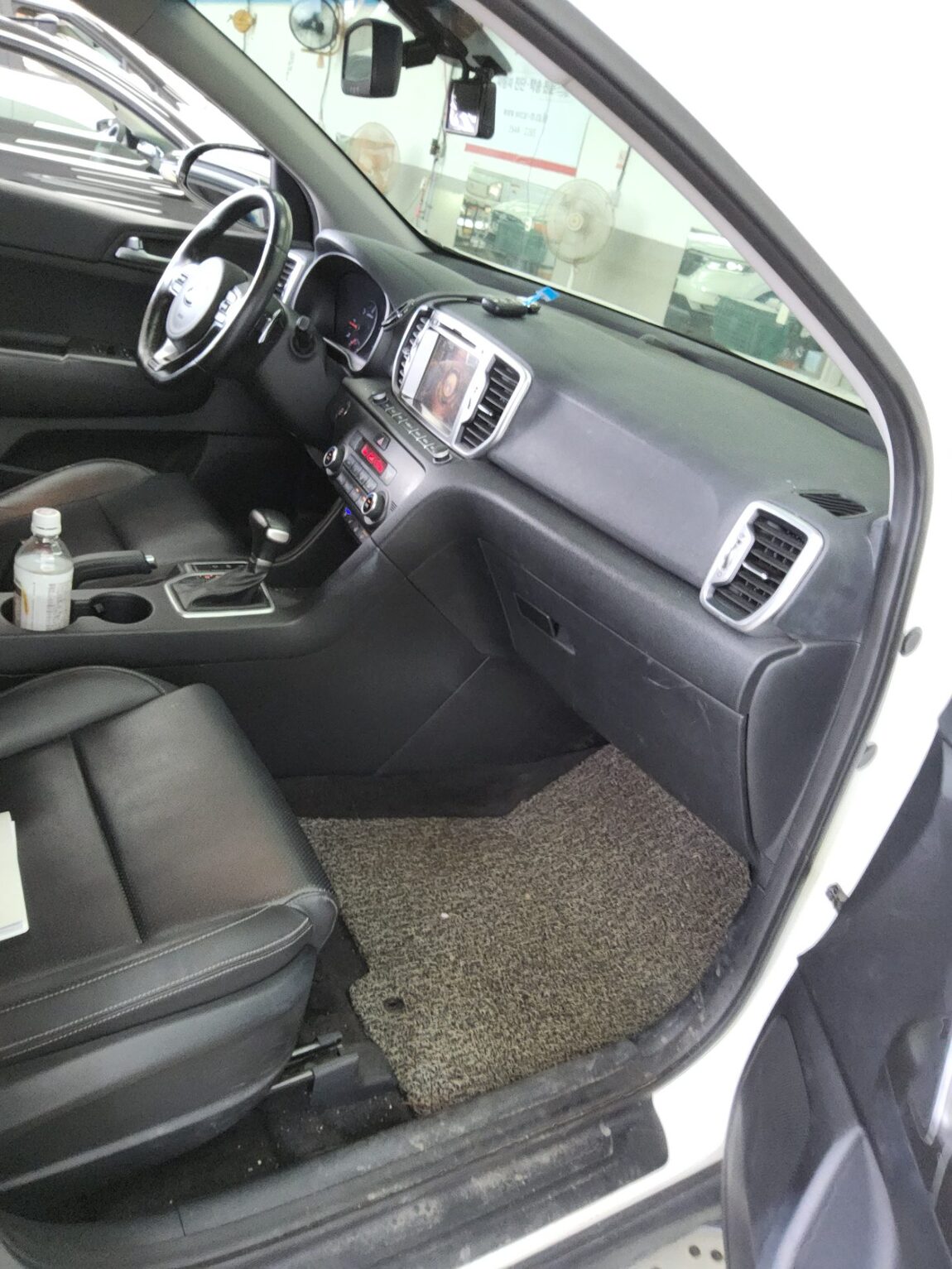 KIA NEW SPORTAGE 1.7 2WD NOBLESSE 2018 - zdjęcie 14