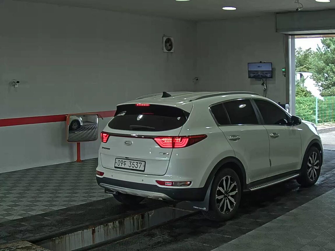 KIA NEW SPORTAGE 1.7 2WD NOBLESSE 2018 - zdjęcie 5