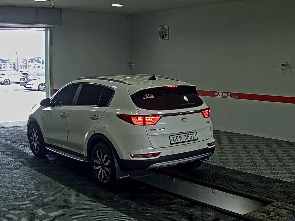 KIA NEW SPORTAGE 1.7 2WD NOBLESSE 2018 - zdjęcie 6