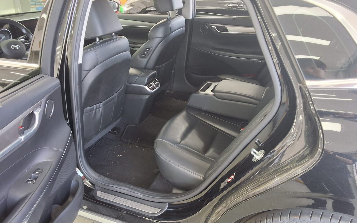HYUNDAI THE NEW GRANDEUR IG GASOLINE 3.3 EXCLUSIVE 2020 - zdjęcie 13