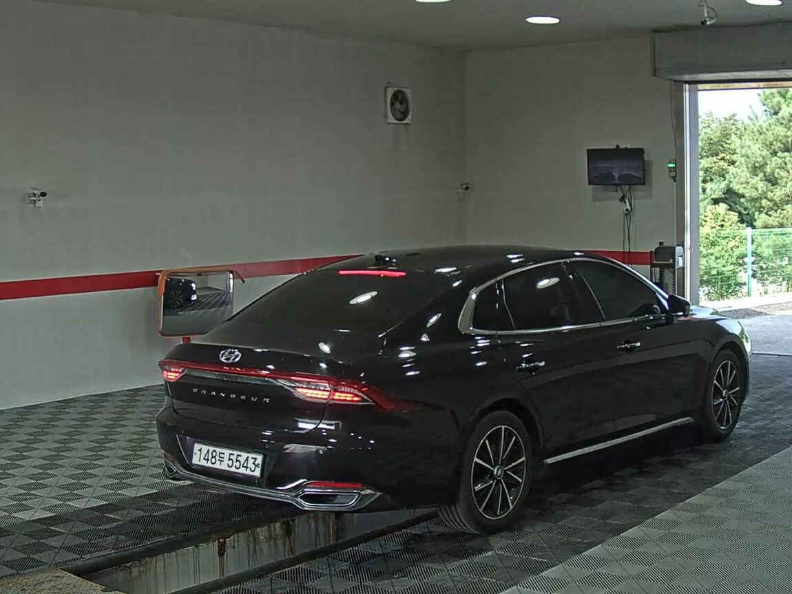 HYUNDAI THE NEW GRANDEUR IG GASOLINE 3.3 EXCLUSIVE 2020 - zdjęcie 5