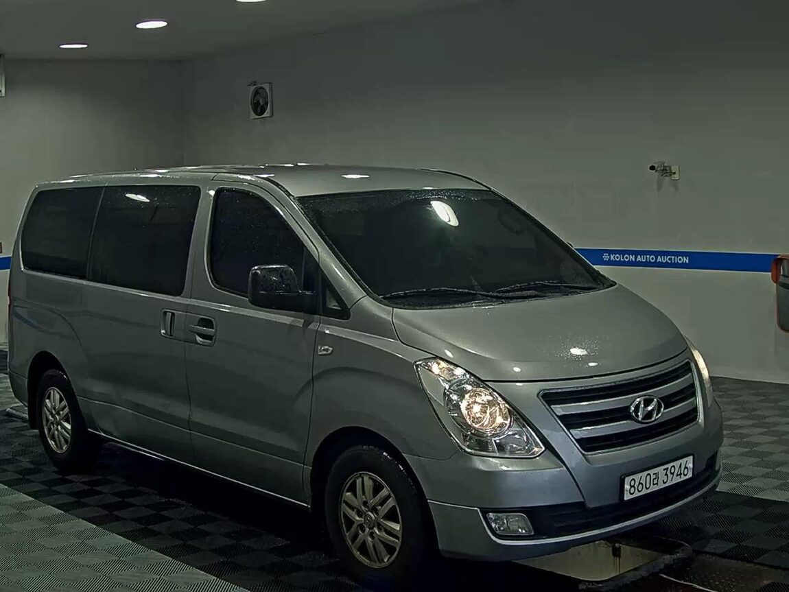 HYUNDAI GRAND STAREX 3-SEATER DIESEL VAN MODERN 2018 - zdjęcie 3
