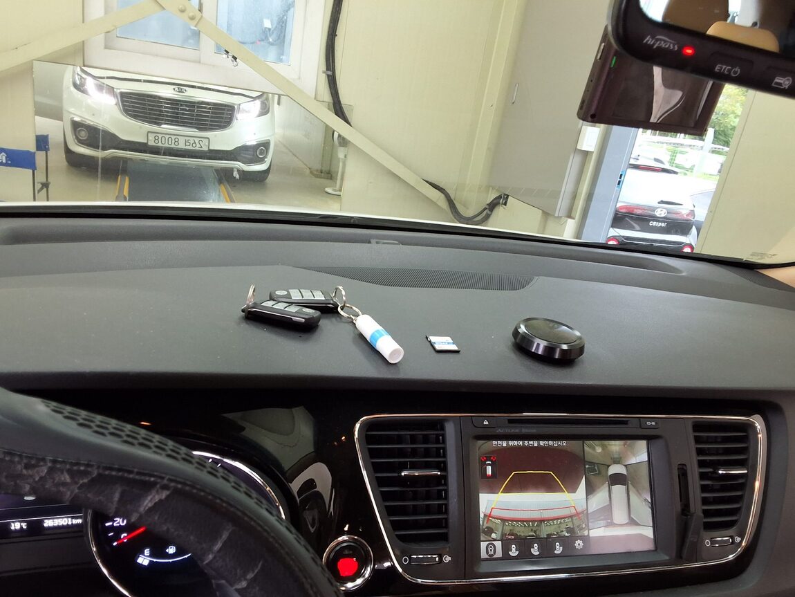 KIA ALL NEW CARNIVAL HI-LIMOUSINE DIESEL 9-SEATER NOBLESSE 2016 - zdjęcie 24