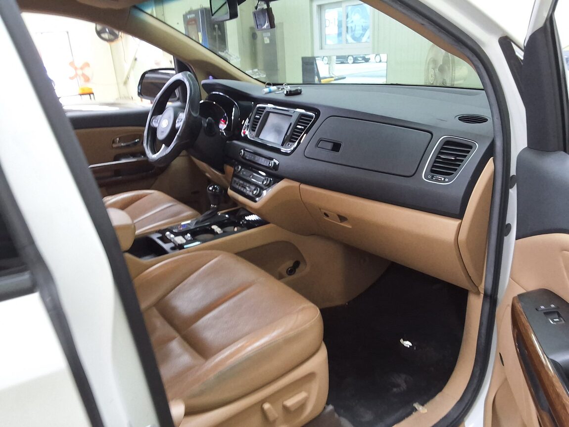 KIA ALL NEW CARNIVAL HI-LIMOUSINE DIESEL 9-SEATER NOBLESSE 2016 - zdjęcie 15