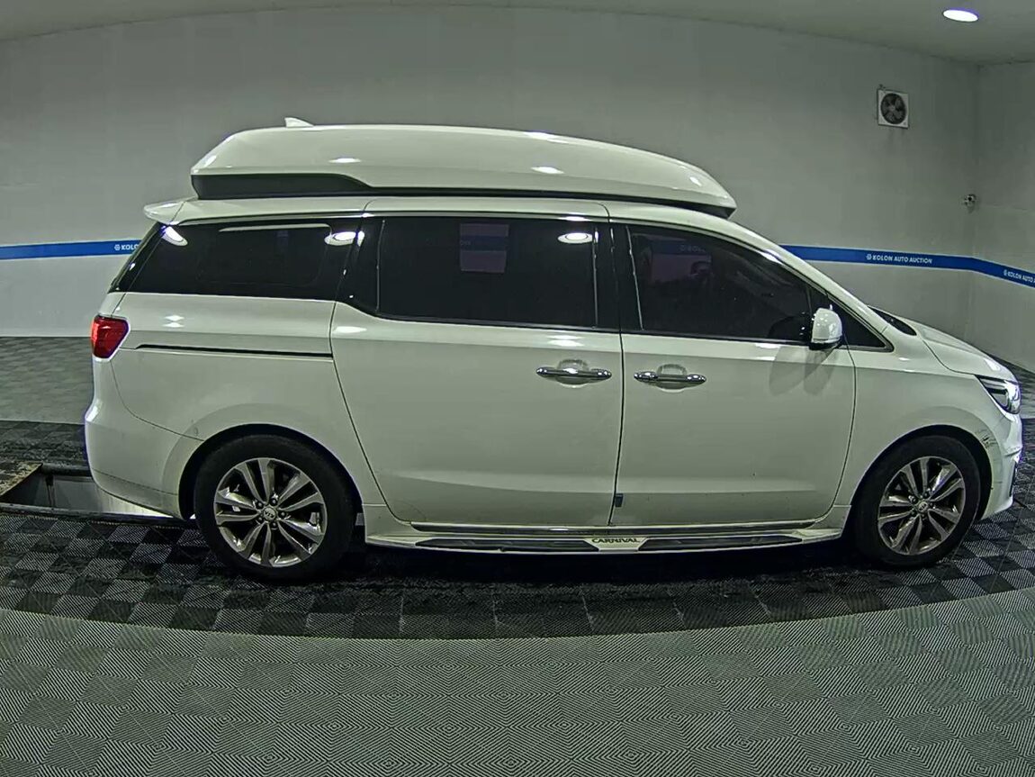 KIA ALL NEW CARNIVAL HI-LIMOUSINE DIESEL 9-SEATER NOBLESSE 2016 - zdjęcie 4