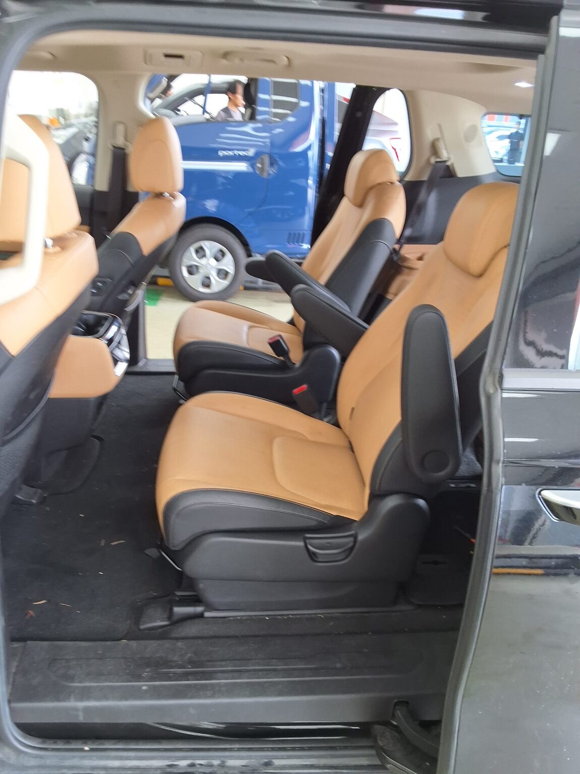 KIA NEW CARNIVAL (KA4) 9-SEATER DIESEL SIGNATURE 2021 - zdjęcie 13