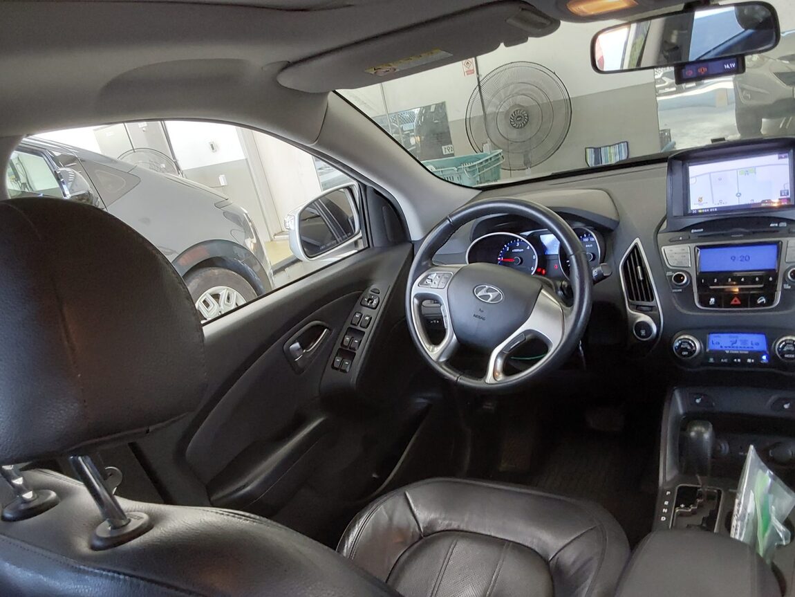 HYUNDAI TUCSON ix DIESEL R20 4WD LX20 PREMIER 2010 - zdjęcie 11
