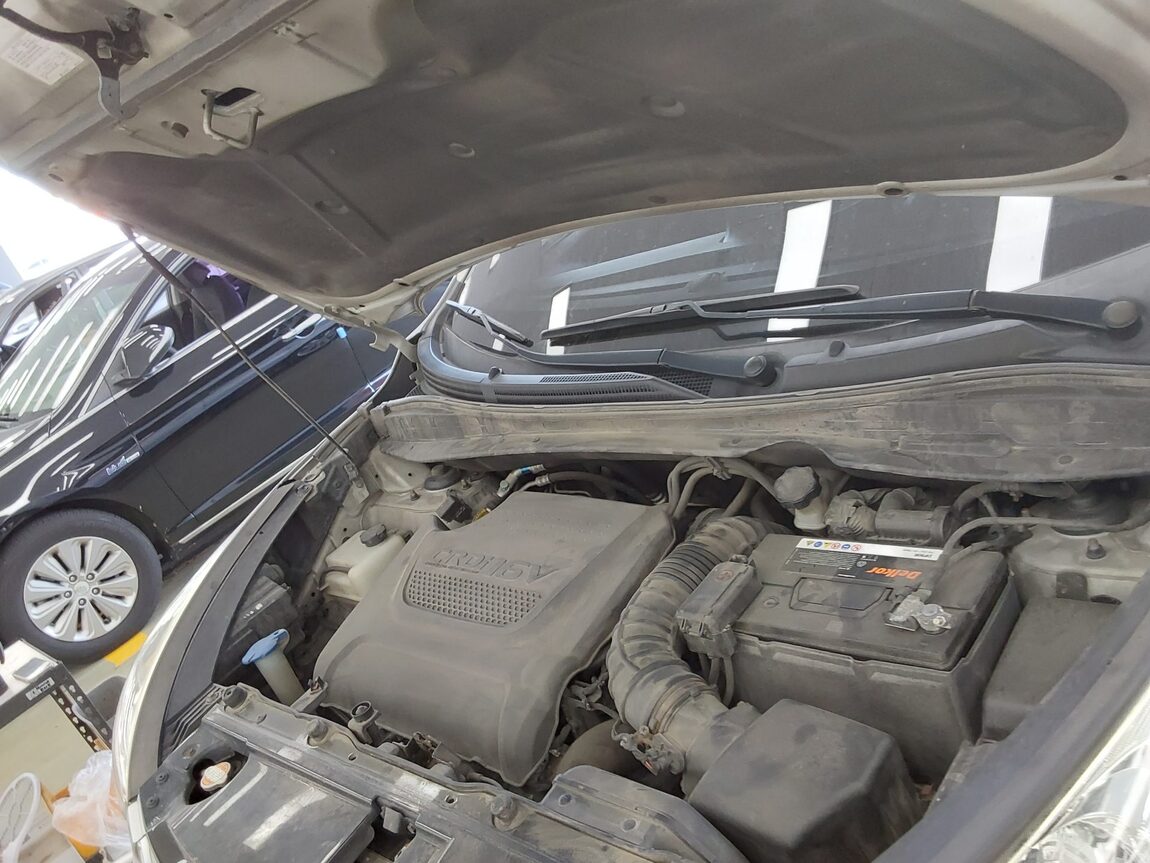 HYUNDAI TUCSON ix DIESEL R20 4WD LX20 PREMIER 2010 - zdjęcie 18
