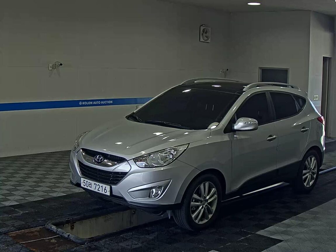 HYUNDAI TUCSON ix DIESEL R20 4WD LX20 PREMIER 2010 - zdjęcie 2