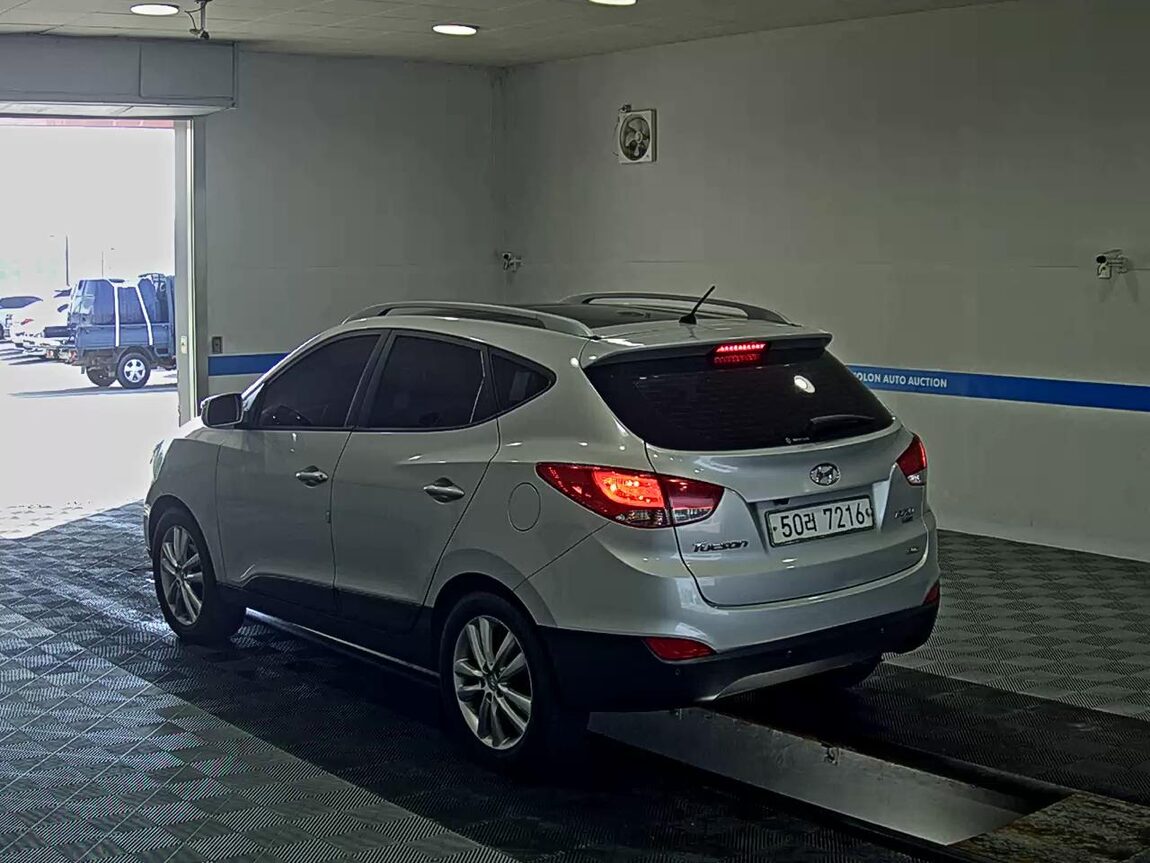 HYUNDAI TUCSON ix DIESEL R20 4WD LX20 PREMIER 2010 - zdjęcie 6