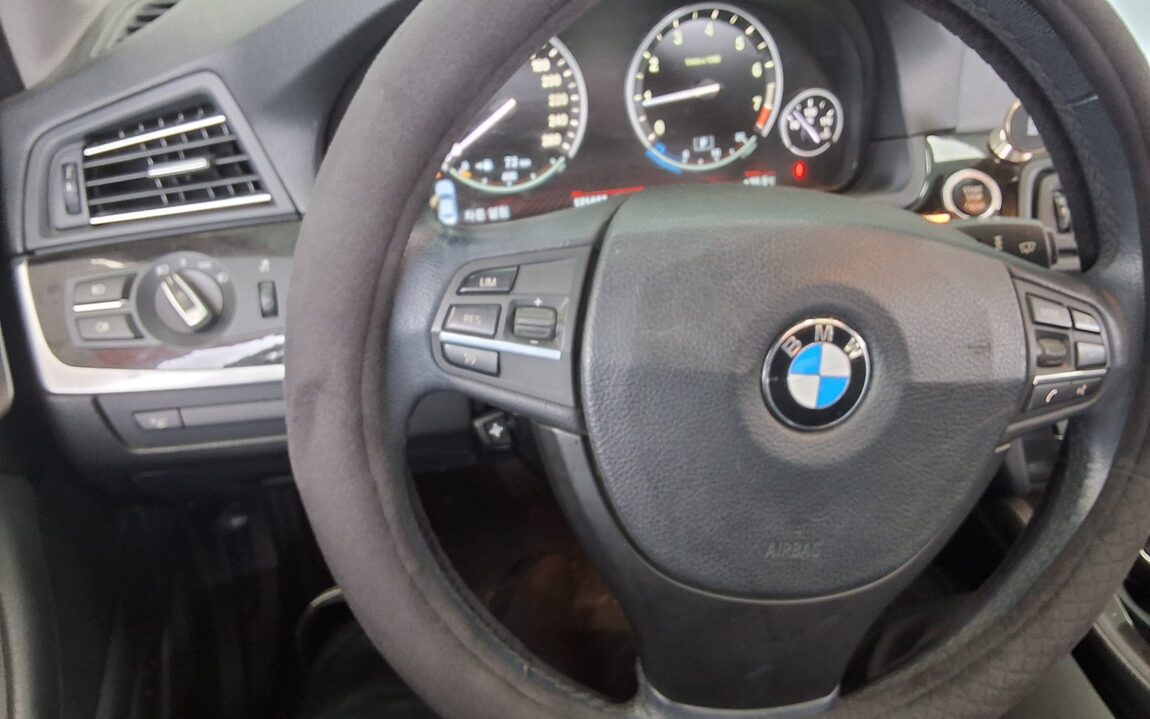 BMW 5 SERIES (6TH GEN) 528i 2012 - zdjęcie 17