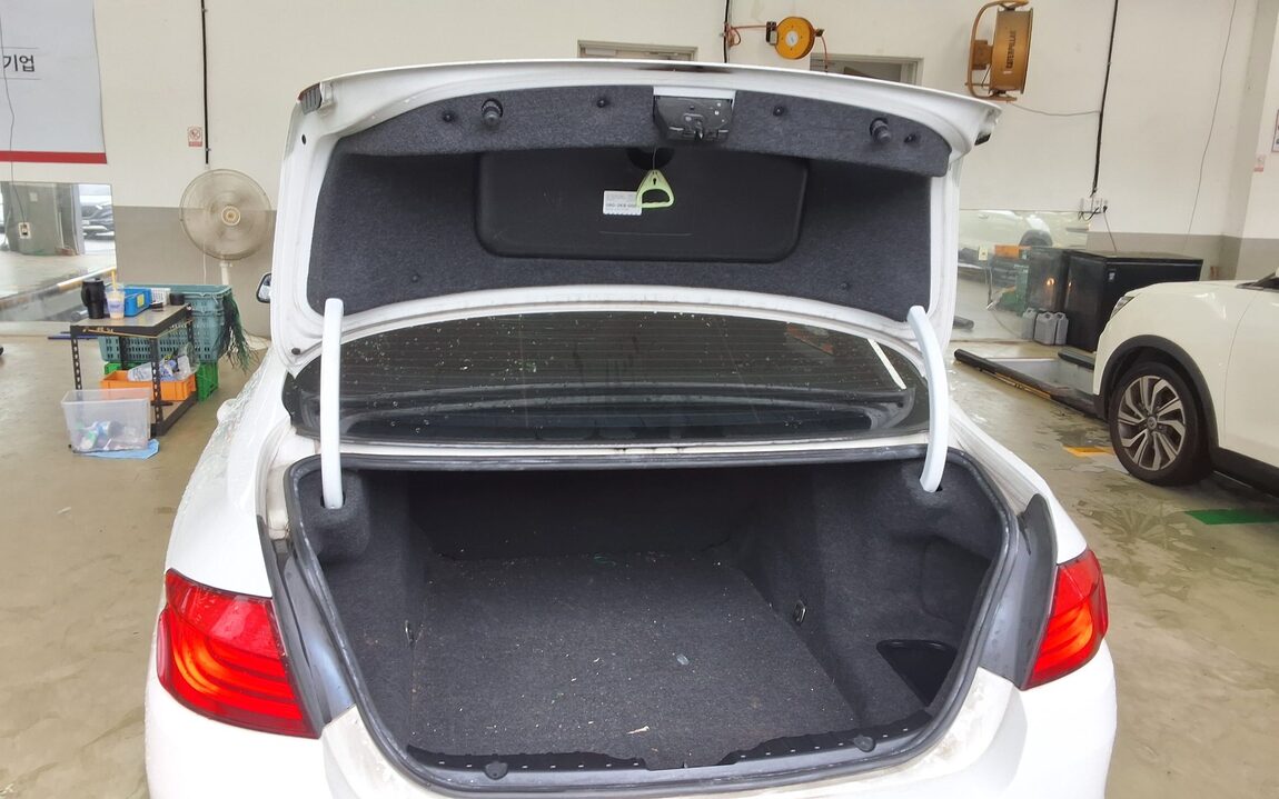 BMW 5 SERIES (6TH GEN) 528i 2012 - zdjęcie 15