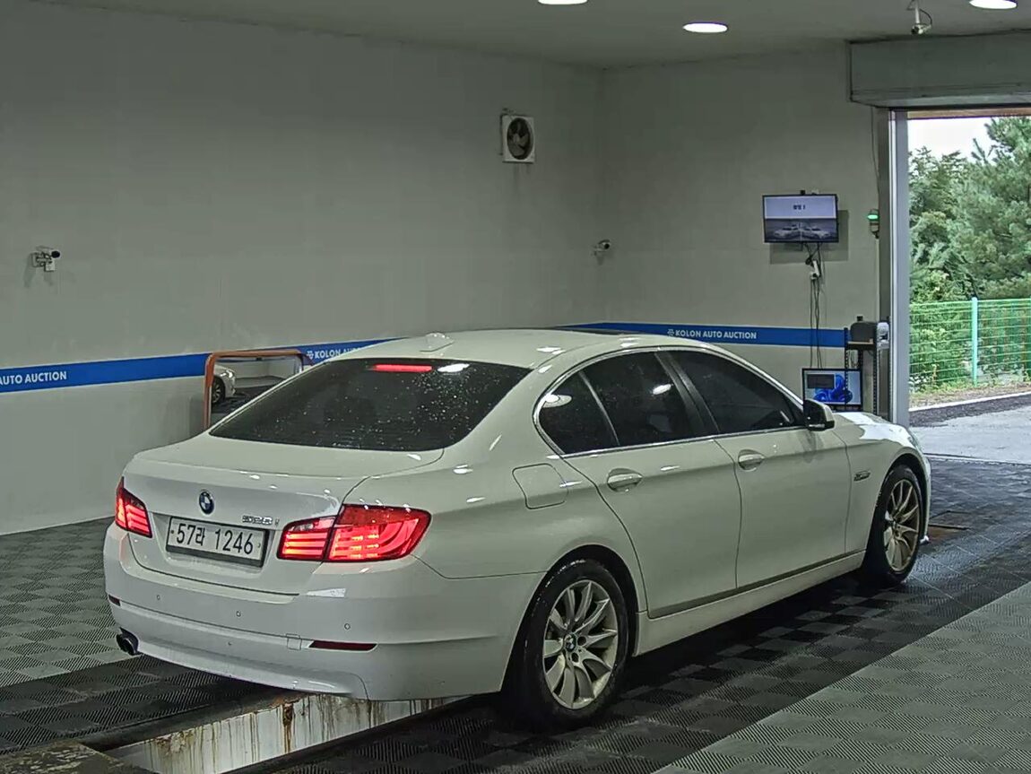 BMW 5 SERIES (6TH GEN) 528i 2012 - zdjęcie 5