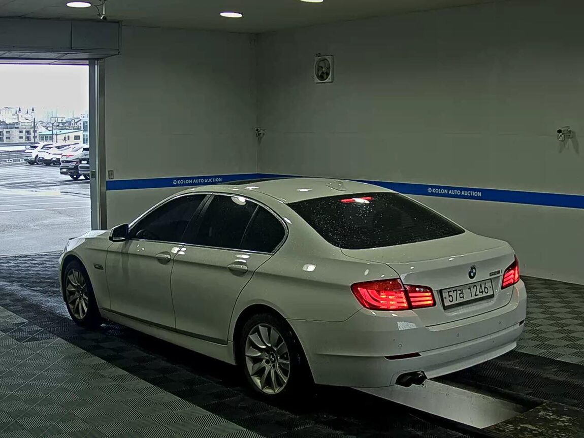 BMW 5 SERIES (6TH GEN) 528i 2012 - zdjęcie 6