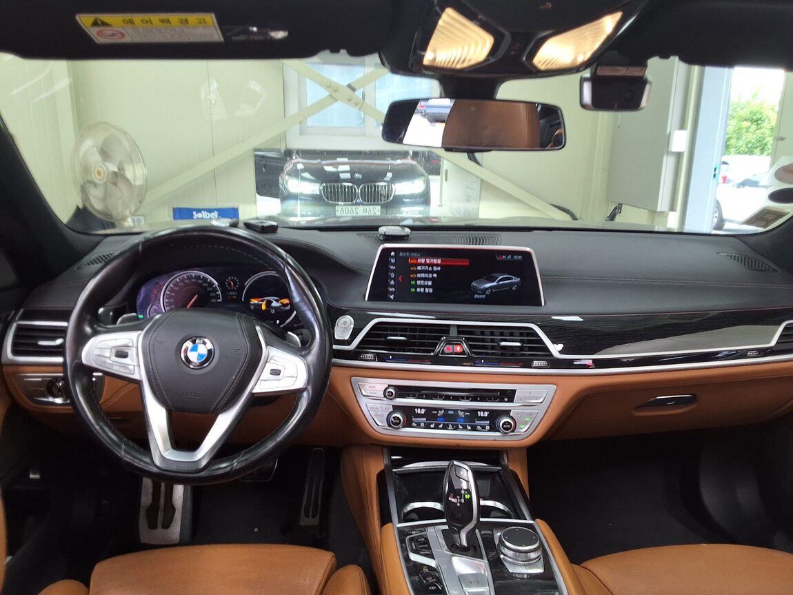 BMW 7 SERIES (6TH GEN) 740d xDRIVE M SPORT 2018 - zdjęcie 12