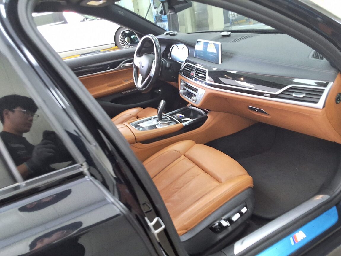 BMW 7 SERIES (6TH GEN) 740d xDRIVE M SPORT 2018 - zdjęcie 15
