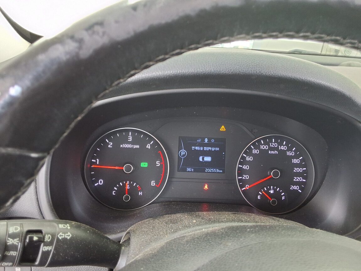 KIA NEW SPORTAGE R2.0 4WD PRESTIGE 2016 - zdjęcie 17