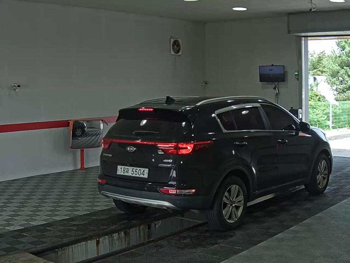 KIA NEW SPORTAGE R2.0 4WD PRESTIGE 2016 - zdjęcie 5