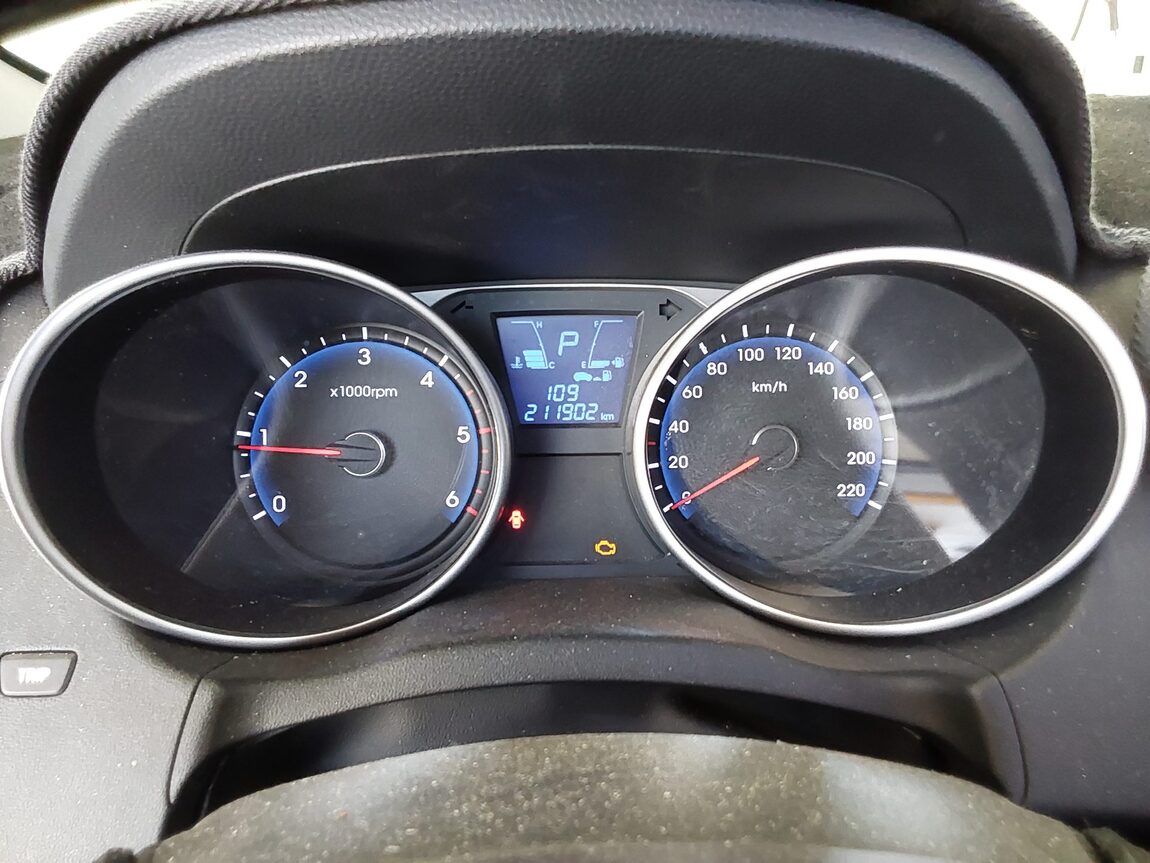 HYUNDAI TUCSON ix DIESEL R20 2WD LX20 PREMIER 2010 - zdjęcie 9