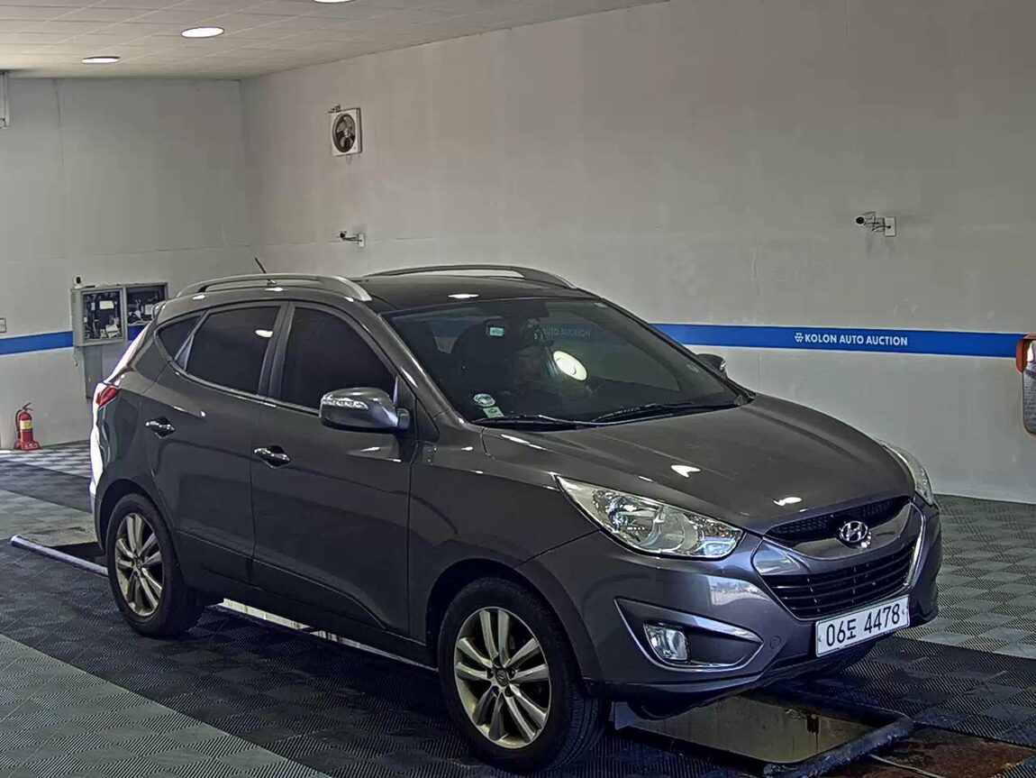 HYUNDAI TUCSON ix DIESEL R20 2WD LX20 PREMIER 2010 - zdjęcie 3