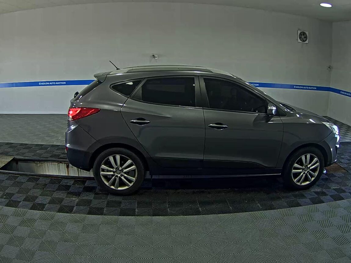 HYUNDAI TUCSON ix DIESEL R20 2WD LX20 PREMIER 2010 - zdjęcie 4