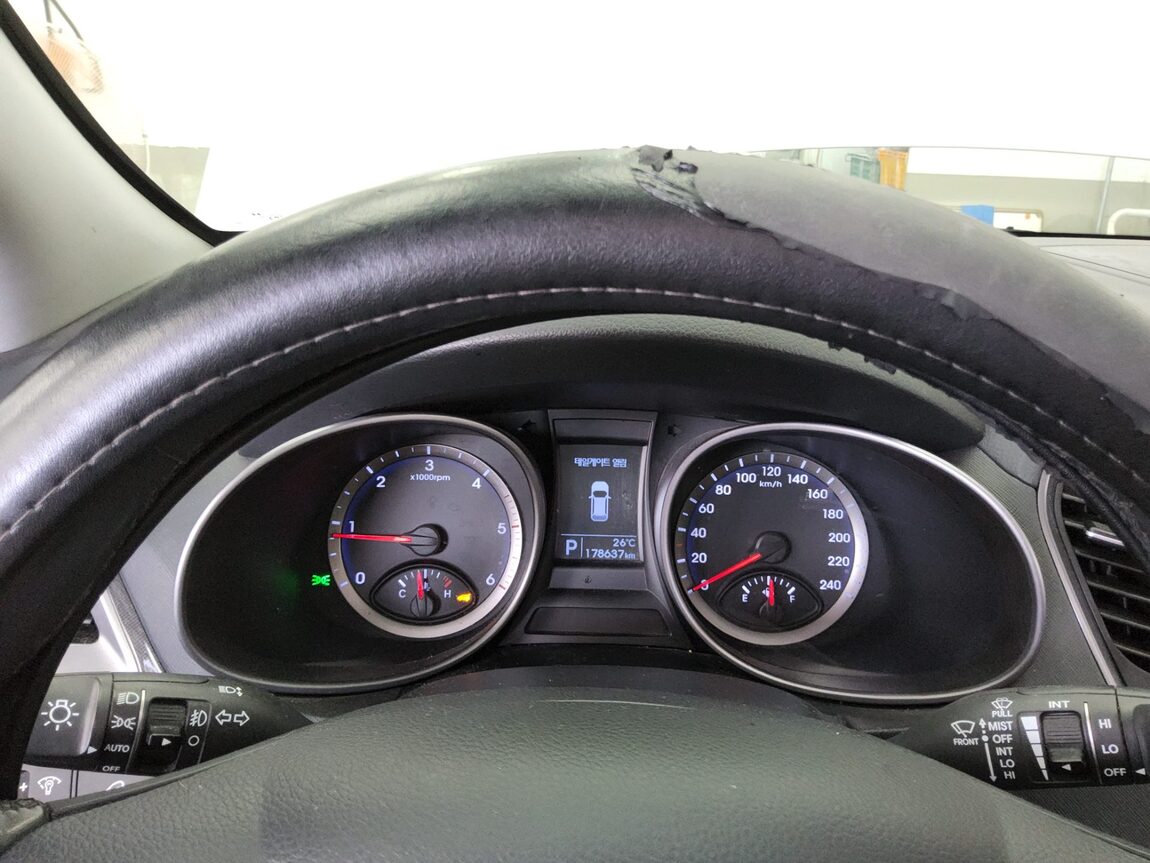 HYUNDAI SANTA FE (DM) DIESEL R2.0 2WD PREMIUM 2014 - zdjęcie 9