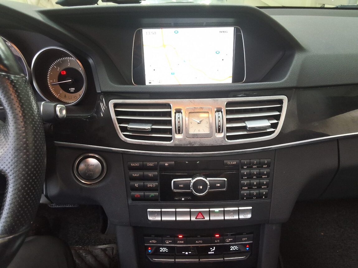 MERCEDES-BENZ E-CLASS (4TH GEN) E250 CDI 4MATIC 2014 - zdjęcie 24