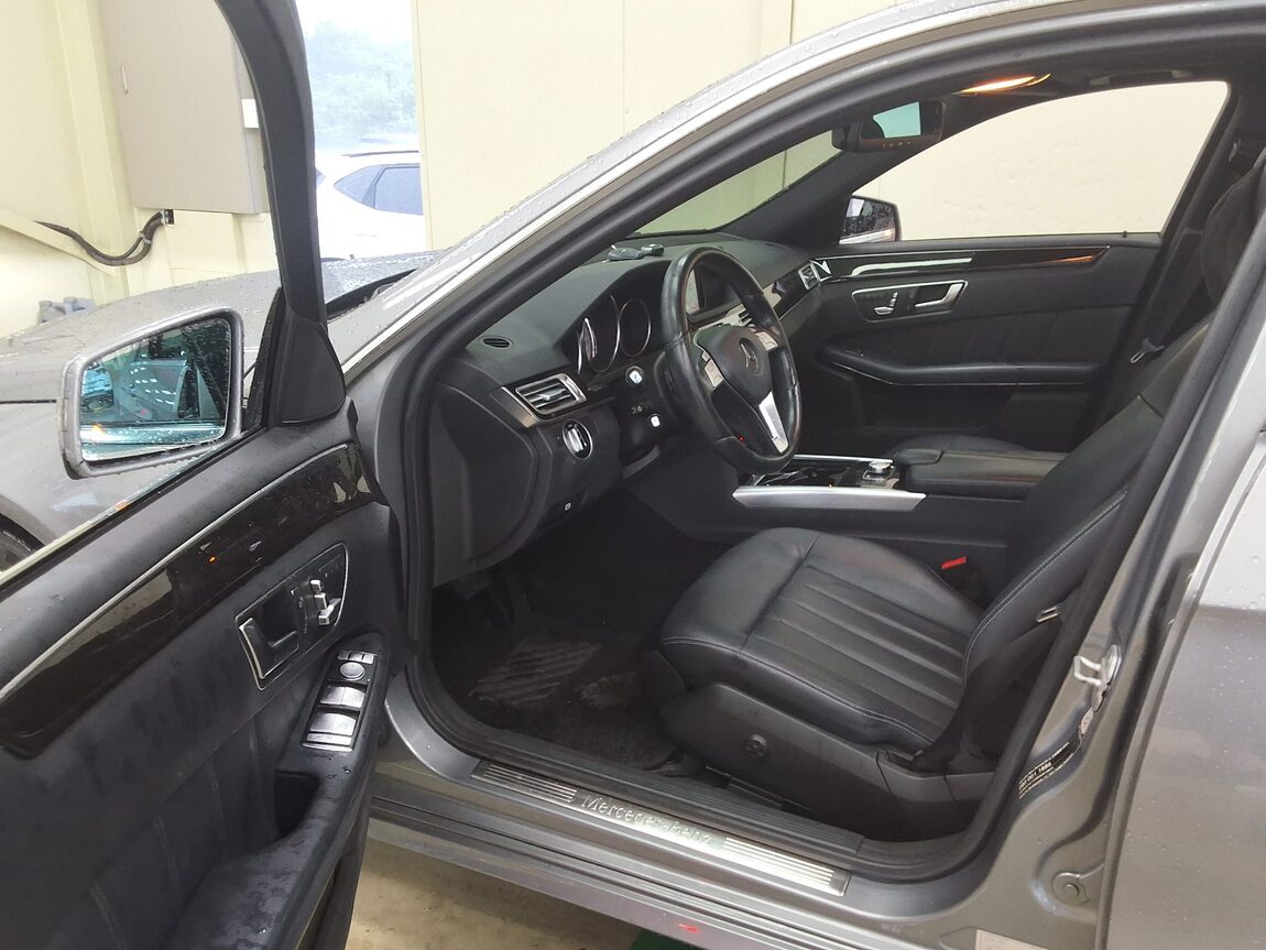 MERCEDES-BENZ E-CLASS (4TH GEN) E250 CDI 4MATIC 2014 - zdjęcie 11