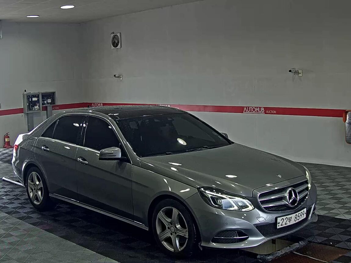 MERCEDES-BENZ E-CLASS (4TH GEN) E250 CDI 4MATIC 2014 - zdjęcie 3