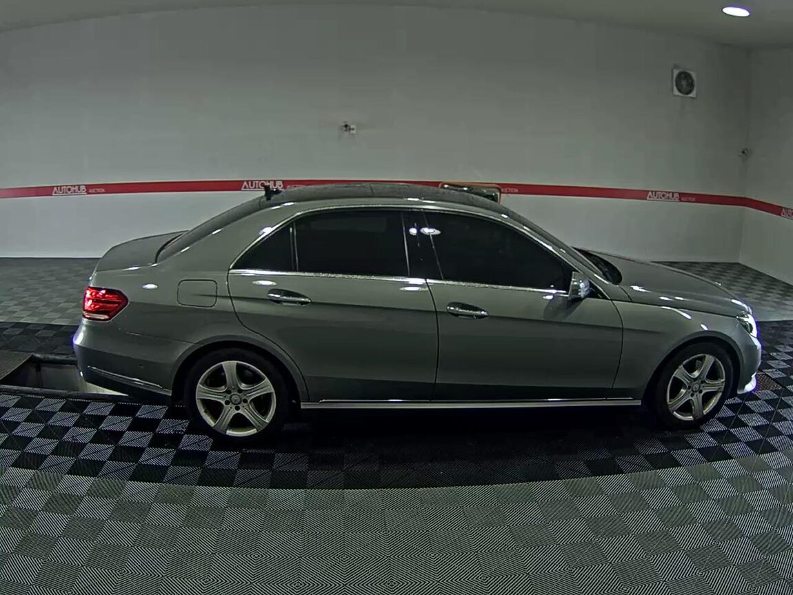 MERCEDES-BENZ E-CLASS (4TH GEN) E250 CDI 4MATIC 2014 - zdjęcie 4