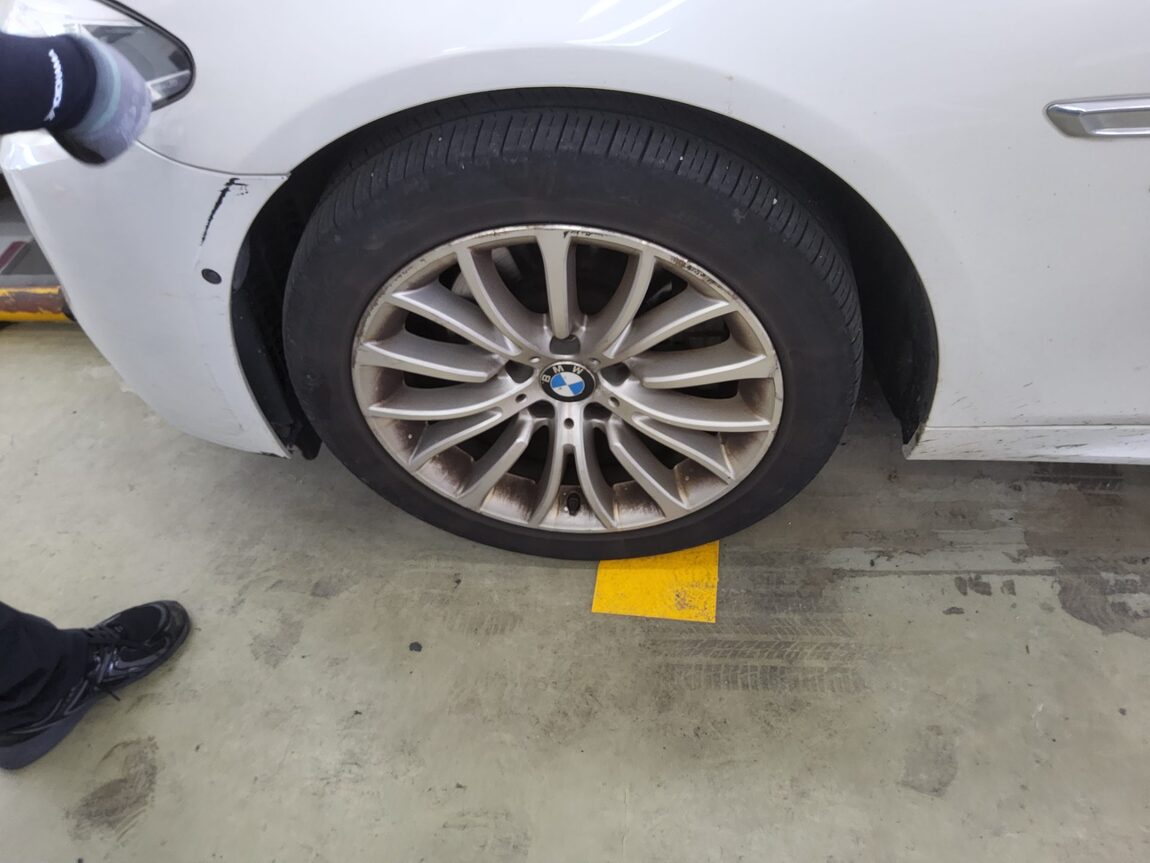 BMW 5 SERIES (6TH GEN) 520d xDRIVE M AERODYNAMIC 2016 - zdjęcie 23