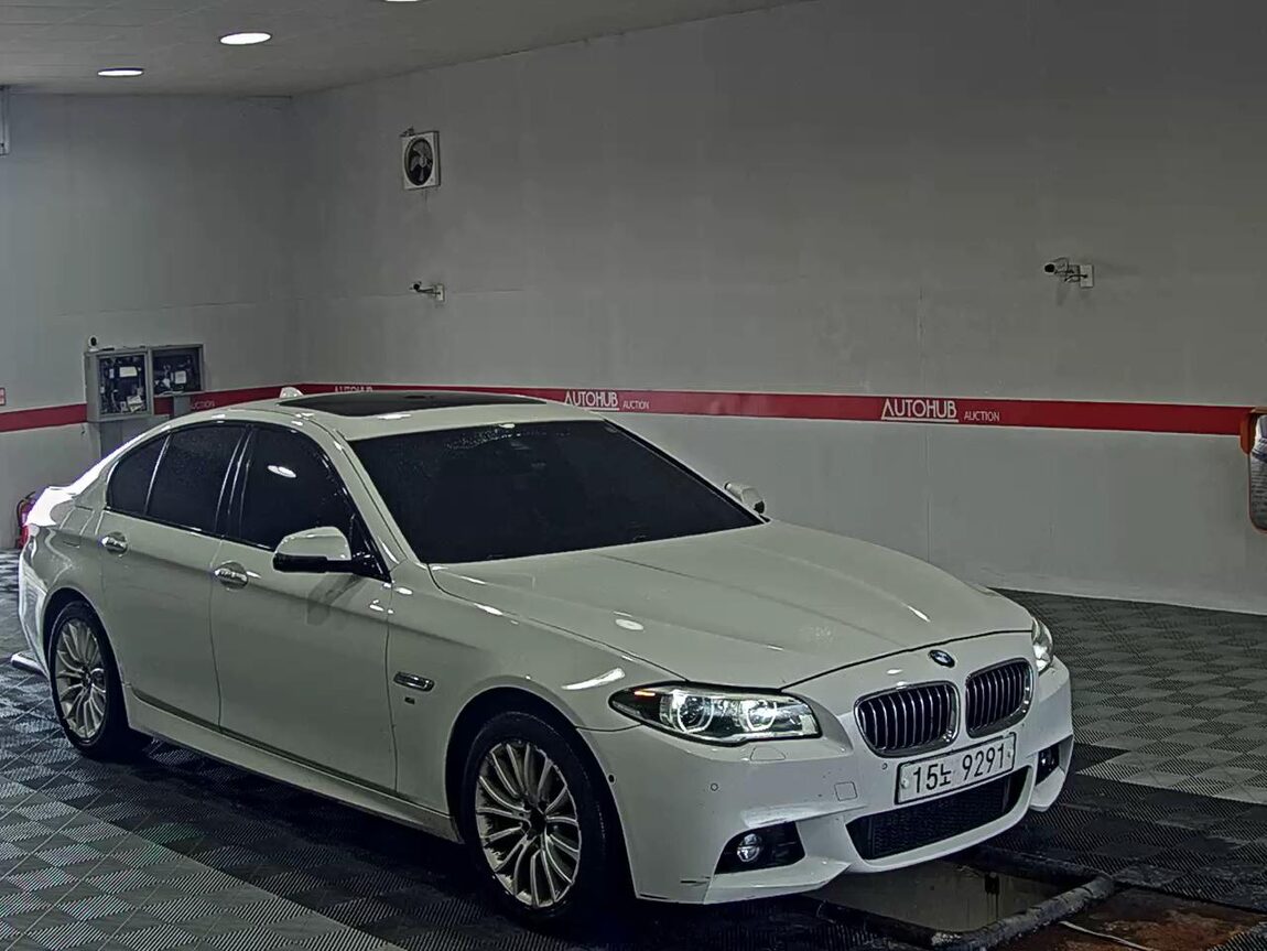 BMW 5 SERIES (6TH GEN) 520d xDRIVE M AERODYNAMIC 2016 - zdjęcie 3