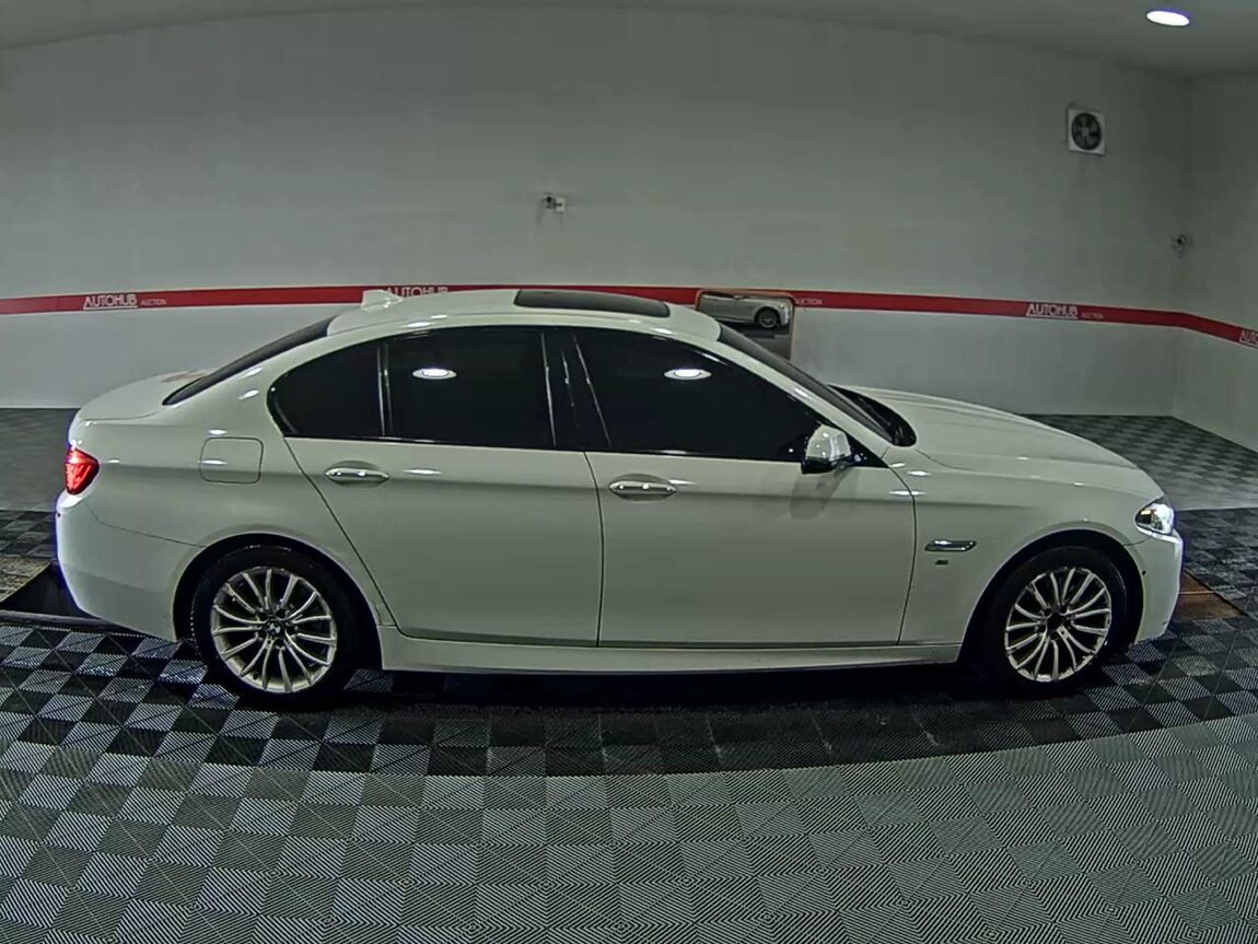 BMW 5 SERIES (6TH GEN) 520d xDRIVE M AERODYNAMIC 2016 - zdjęcie 4