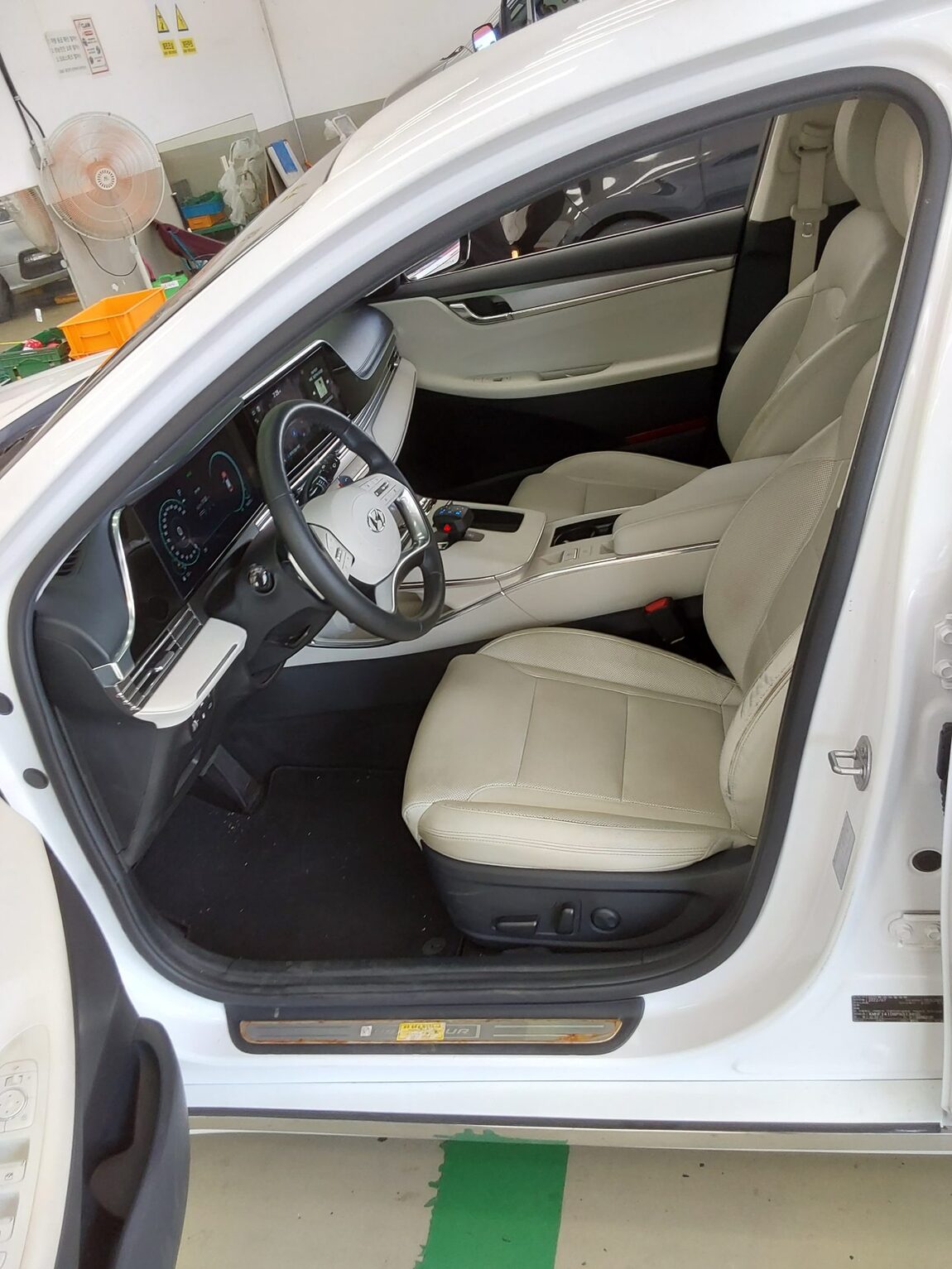 HYUNDAI THE NEW GRANDEUR IG GASOLINE 2.5 LE BLANC 2023 - zdjęcie 10