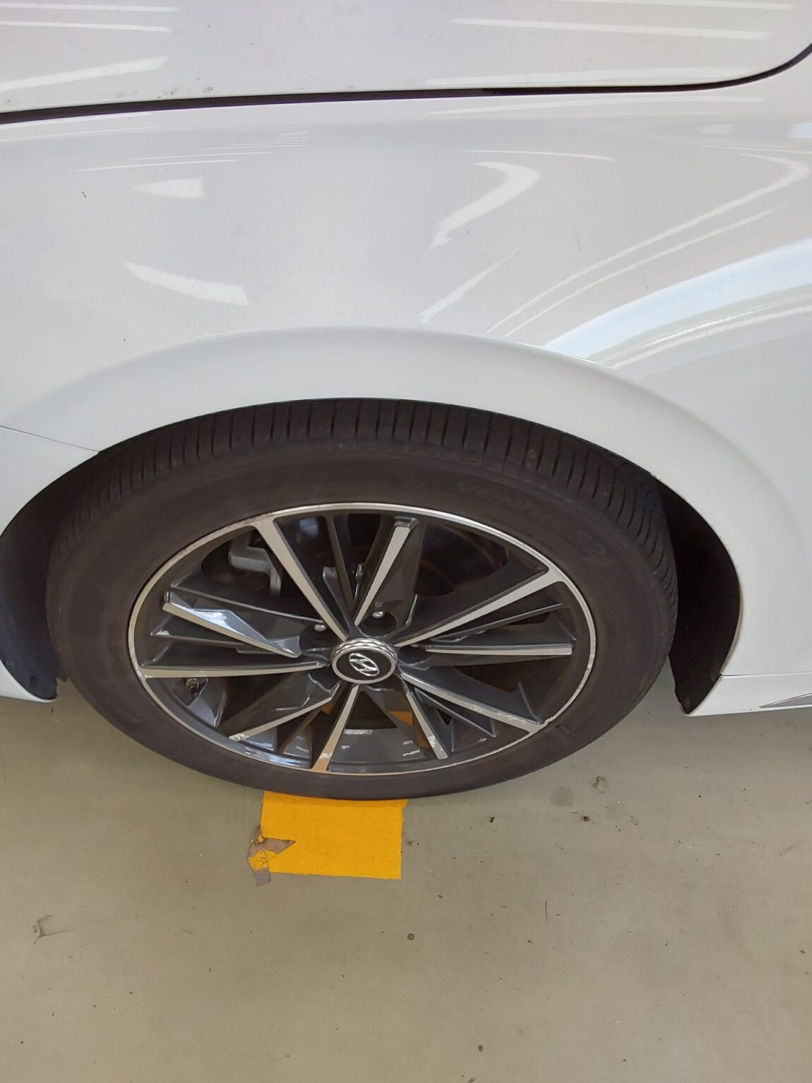 HYUNDAI THE NEW GRANDEUR IG GASOLINE 2.5 LE BLANC 2023 - zdjęcie 19