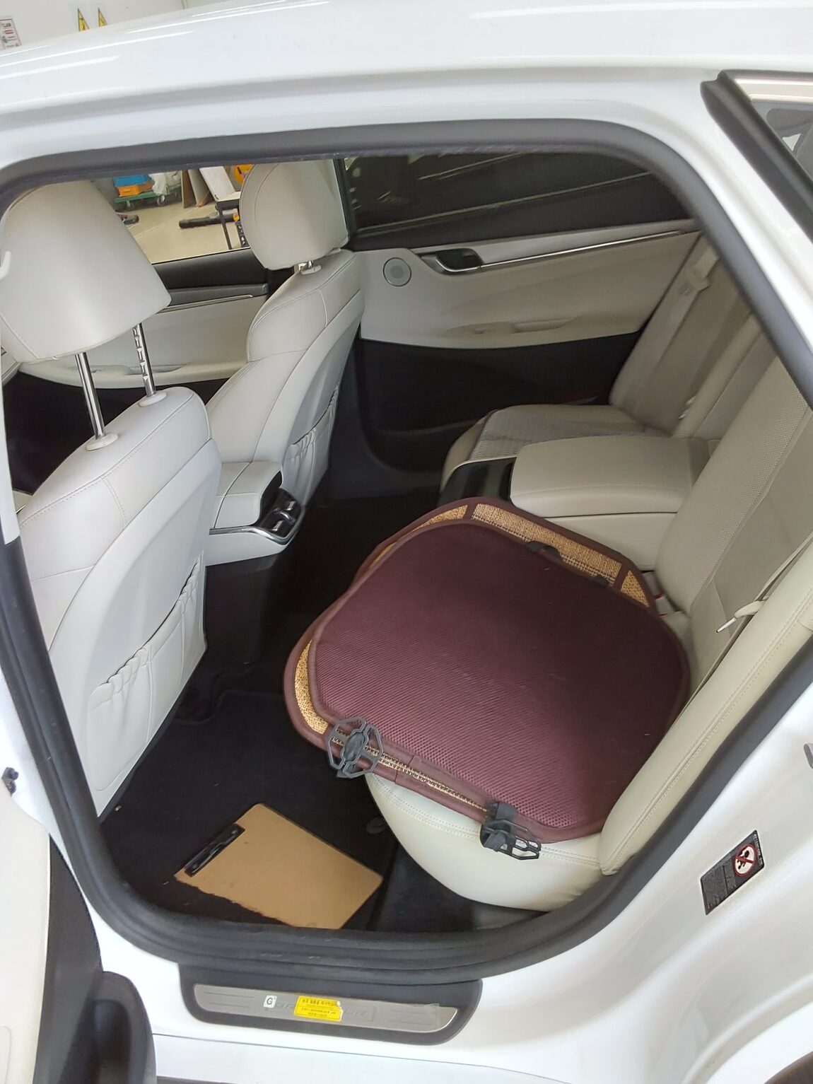 HYUNDAI THE NEW GRANDEUR IG GASOLINE 2.5 LE BLANC 2023 - zdjęcie 12