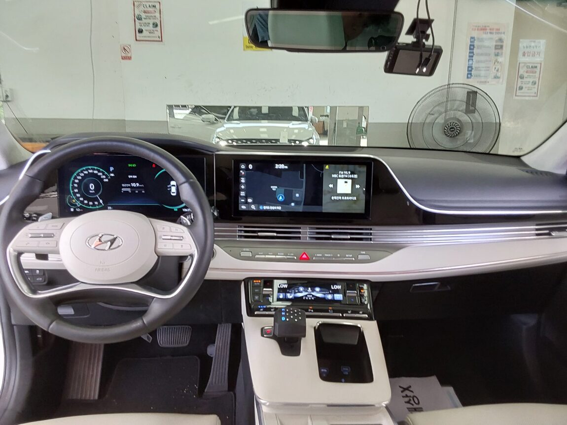 HYUNDAI THE NEW GRANDEUR IG GASOLINE 2.5 LE BLANC 2023 - zdjęcie 11