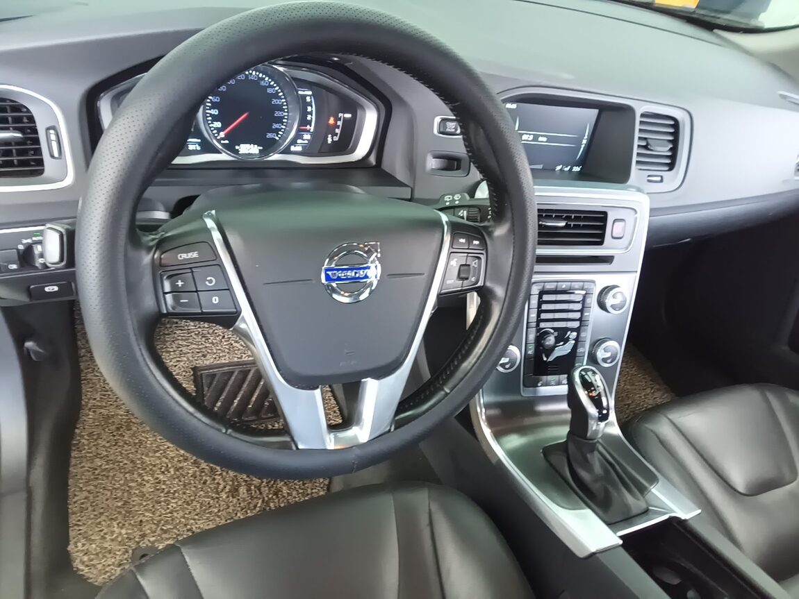 VOLVO V60 D3 MOMENTUM 2016 - zdjęcie 17