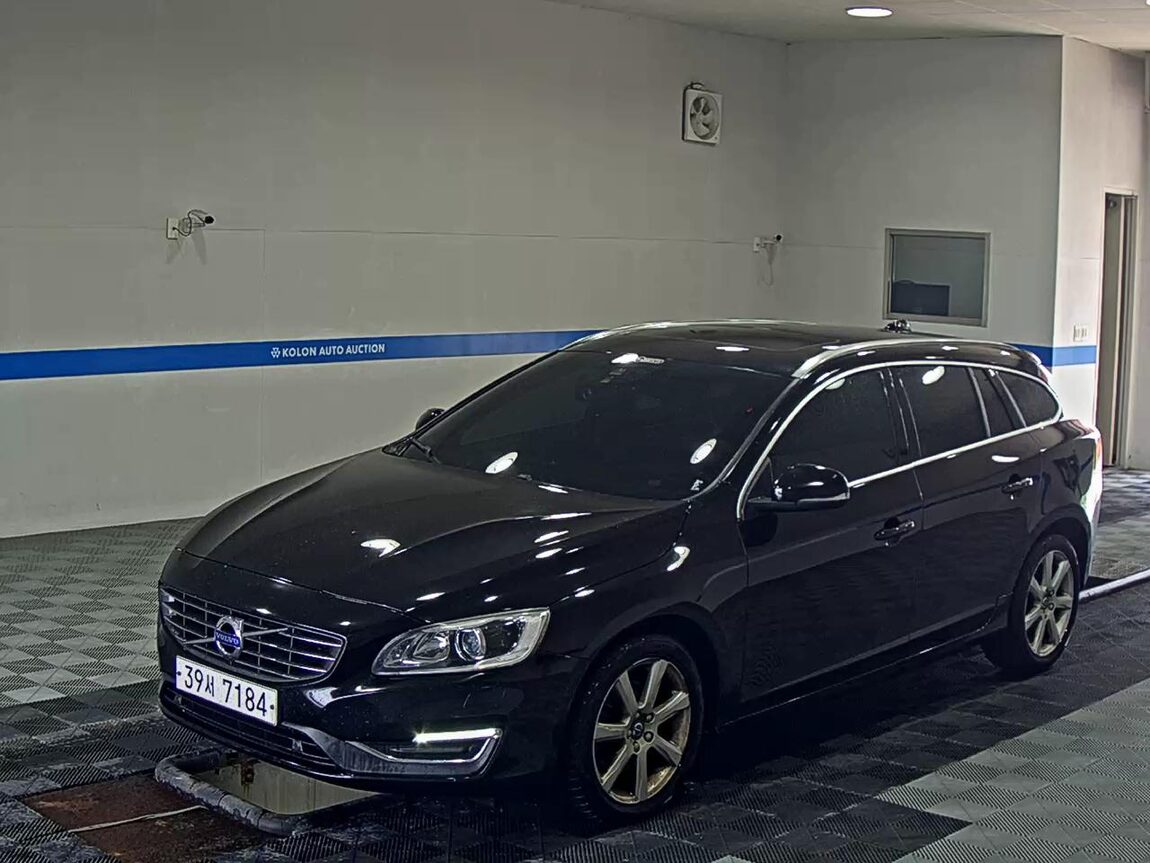 VOLVO V60 D3 MOMENTUM 2016 - zdjęcie 2