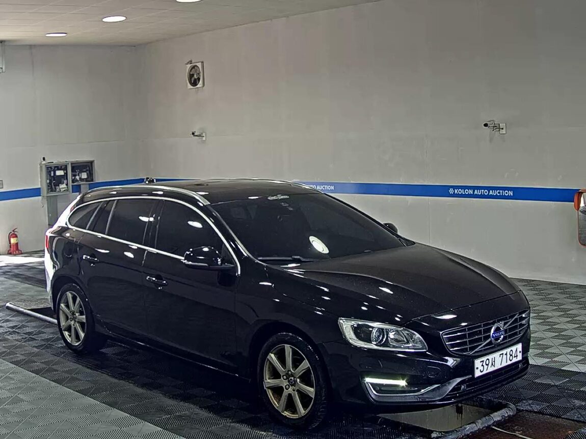 VOLVO V60 D3 MOMENTUM 2016 - zdjęcie 3