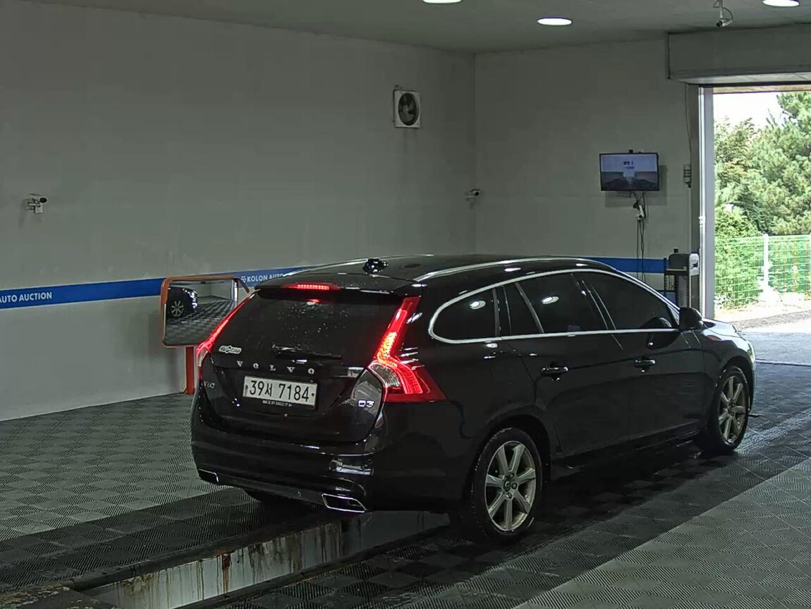 VOLVO V60 D3 MOMENTUM 2016 - zdjęcie 5